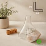 گلدان شیشه و سنگ