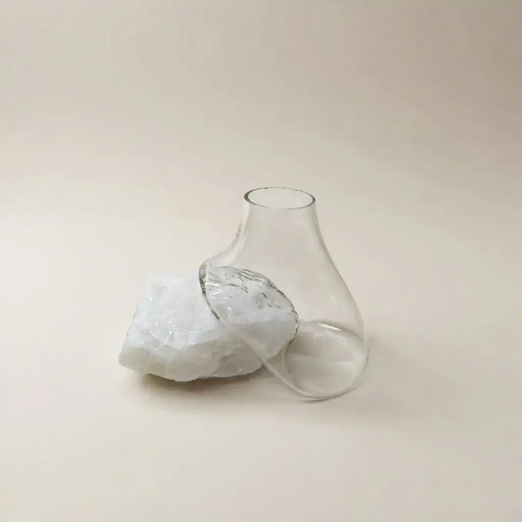 گلدان شیشه و سنگ نمک گلدان شیشه و سنگ نمک - Image 1